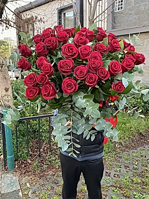 51 Roses in Vase